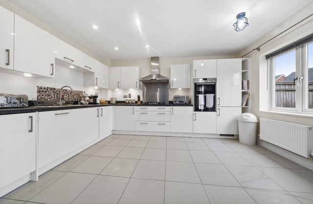 Londres Heathrow Living 4 habitaciones 2. 5 baños Casa con servicio de camas individuales