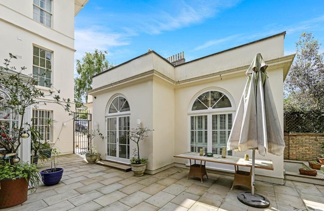 LONDON ONE BED ANNEX