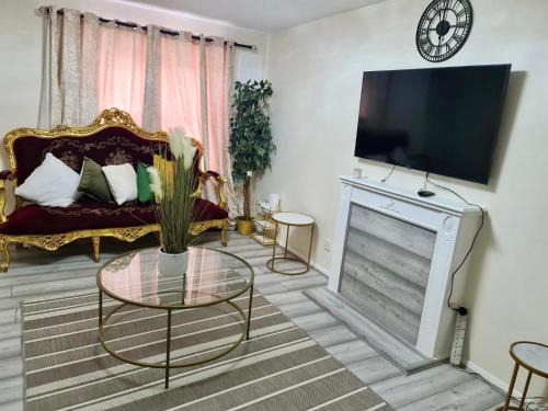 London - Sleeps 4 - Parking - Garden - PetFriendly