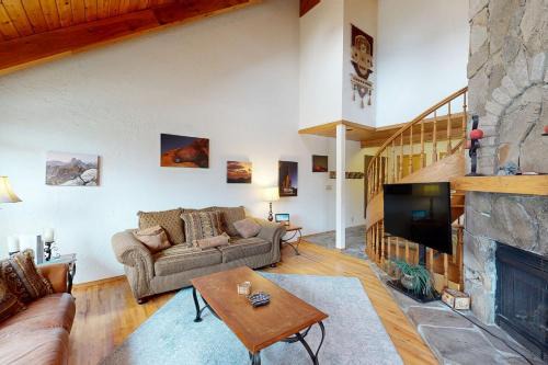 Lone Brook Hideaway