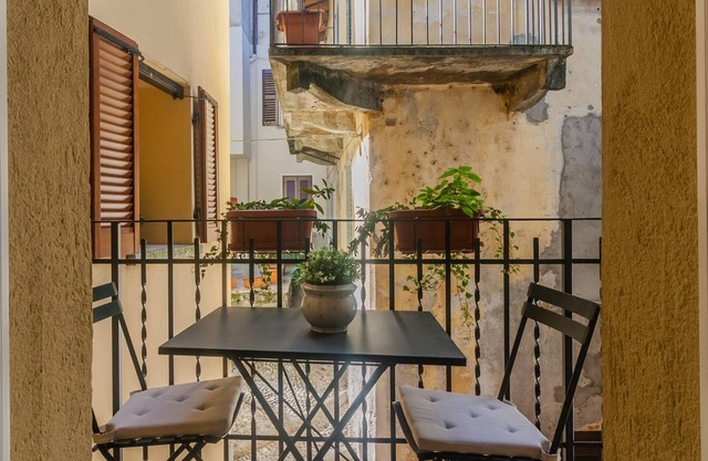 Loppia Secret Garden by Wonderful Italy
