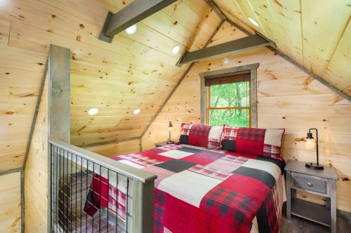 Love Leigh by Stony Brook Cabins