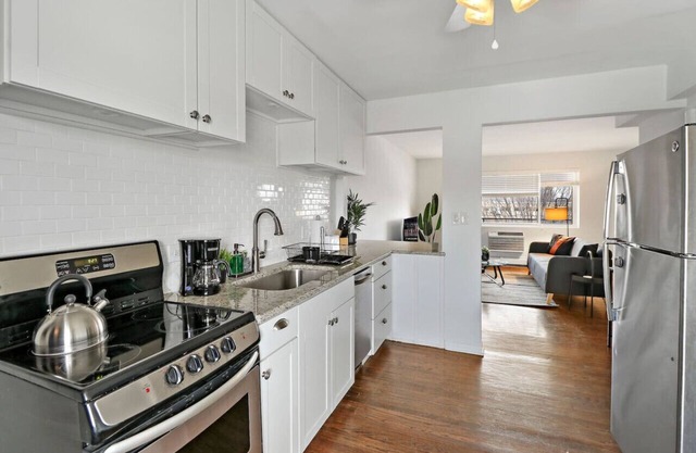 Picturesque 1BR Apartment with Modern Amenities