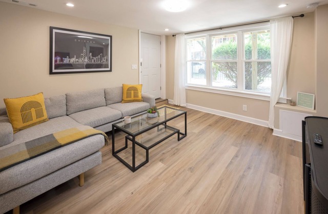 Lovely 2BR Gem w/ Outdoor Oasis