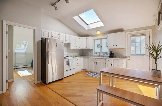Lovely 3-bedroom downtown Portland apartment