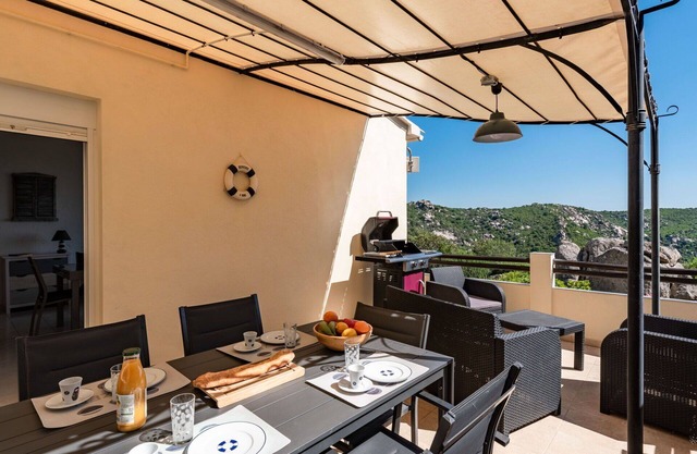 Hermoso apartamento para 4 personas con A/C, WIFI, terraza y aparcamiento