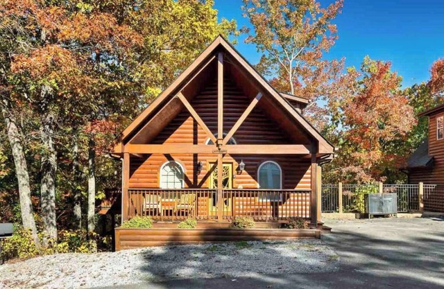 Lovely Cabin near GSMNP & Attractions