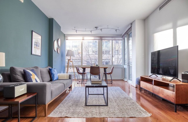 Lovely Foggy Bottom 1BR w/ Gym, Rooftop + Doorman by Blueground
