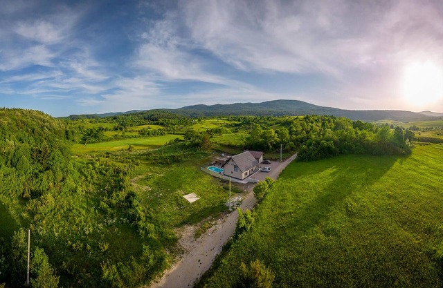 Preciosa casa en Plaski con sauna