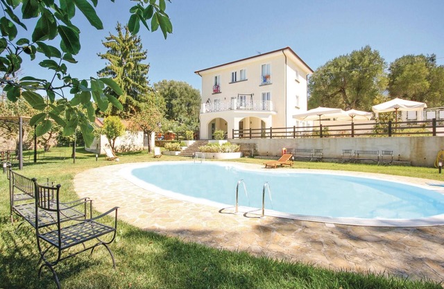 Preciosa casa en Massa d. Lucania -SA-