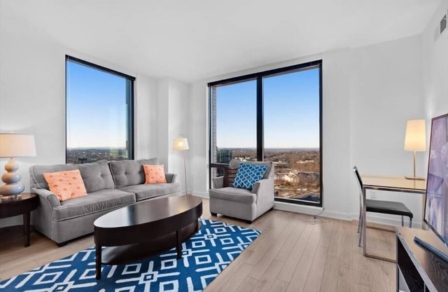 Lovely Landscaped Patio & Onsite Parking | Fairfax | Reston