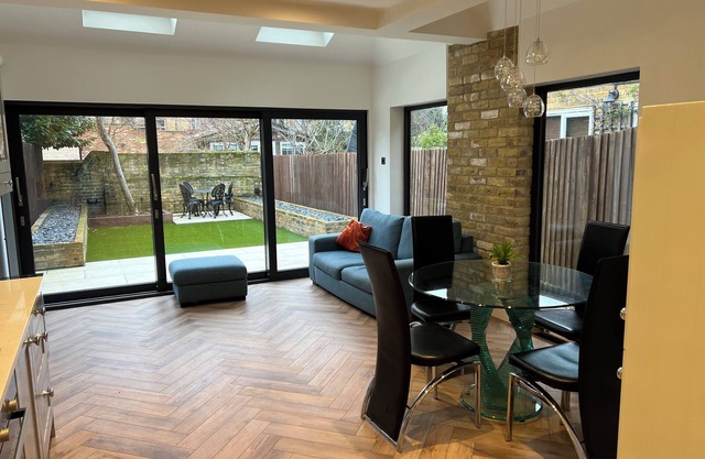 Lovely London Garden Flat Close to Underground Station