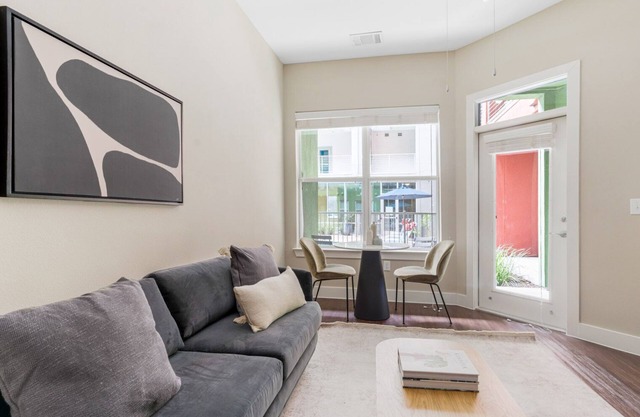 Lovely Mueller 1BR w/ Pool, W/D & Gym, nr park, by Blueground