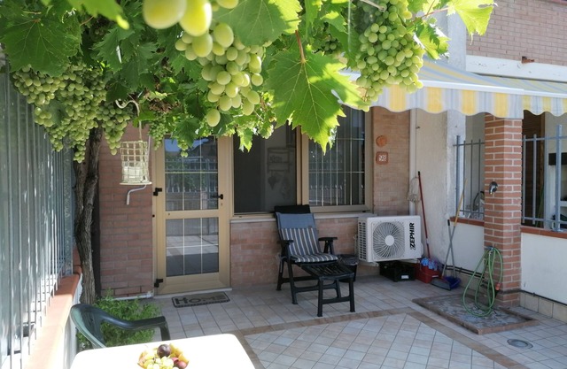 Bonita casa adosada renovada y con aire acondicionado a pocos pasos del mar