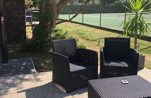 Pretty GITE T2 near ocean shared tennis and swimming pool