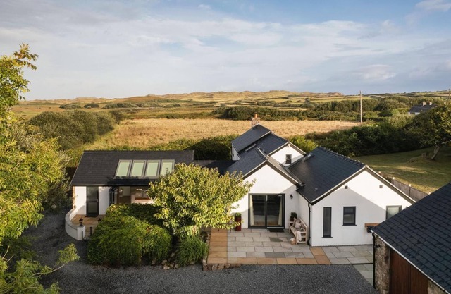 Lower Mill - 3 Bedroom Holiday Home - Llangennith