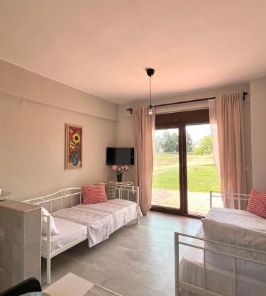 Lucid Dream Apt. Bozinis 2