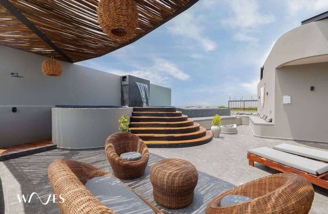 Luminous 2 BR With Roof Pool Close to Hotel Zone by Waves Management