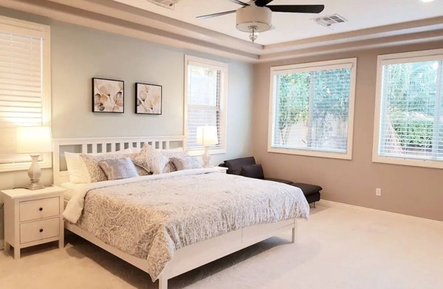 Lux 3BR 3BA Single Story House, Near Strip!