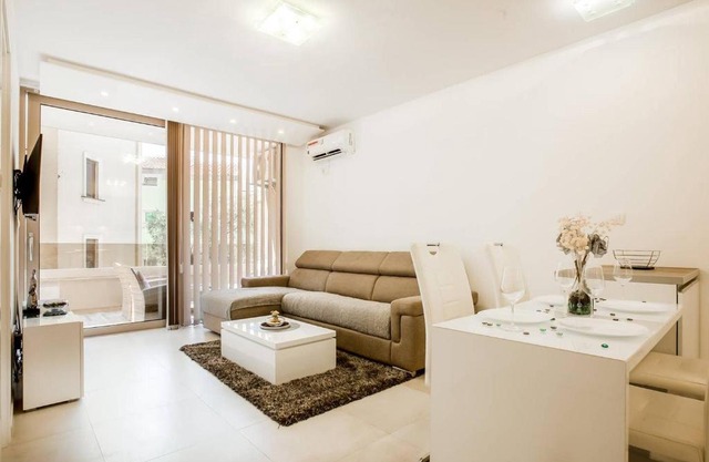 Lux Apartment Teodora Rafailovici
