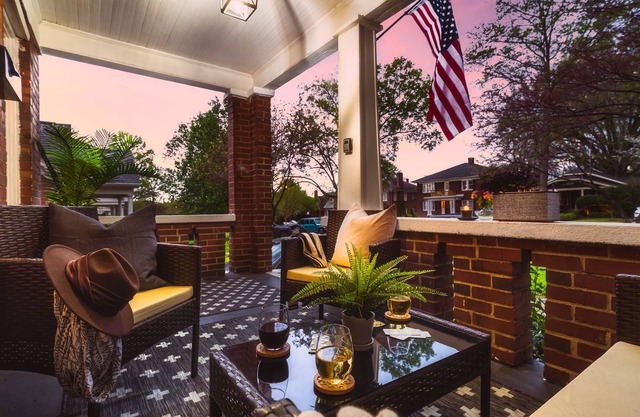 Host Family Reunions! Lux CLT Duplex Near Uptown!