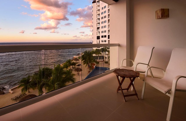 Luxurious Ocean View 3BR Condo