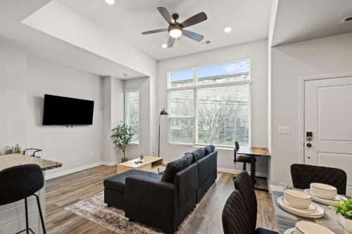 Luxe 3BR Townhouse in Uptown Charlotte