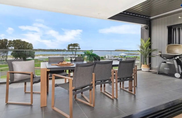 Luxe by the Lake – Stay 5, Pay 4!