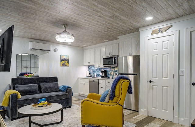 Luxe Jonesborough Haven