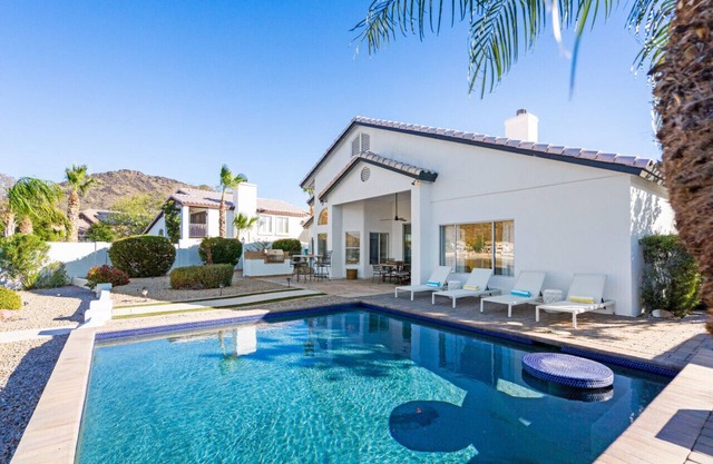 Luxe Lakefront Desert Oasis w/ Boat & Heated Pool