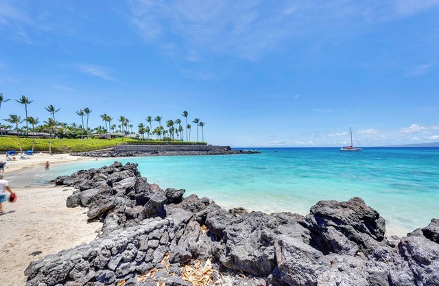 Luxe Maunalani Resort Condo w/ Pool + Beach Access