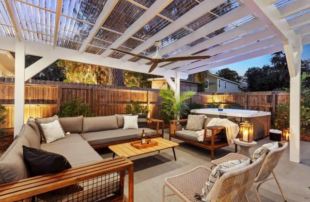 Luxe Modern Home | Private Hot Tub