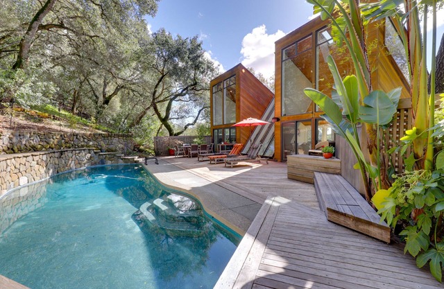 ¡NUEVO! Lujo Santa Rosa Chateau w / Patio Oasis!
