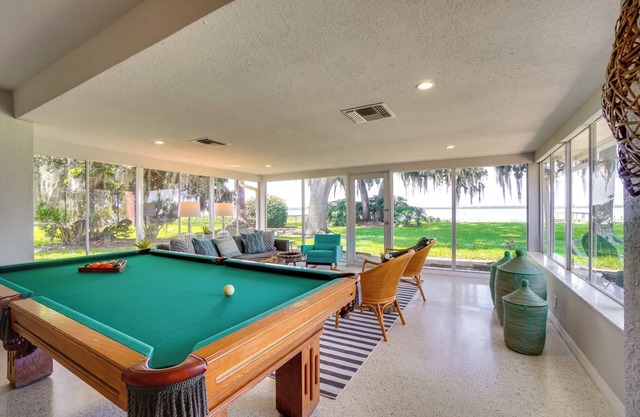 ¡NUEVO! Waterfront Home w / Dock y acceso directo al lago!