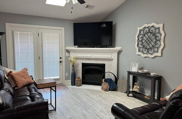 Luxurious 2 BR condo in North Augusta. Quiet, adjustable bed, power recliners