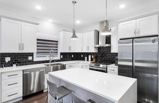 Luxurious 3-bedroom house with full amenities in Jersey City