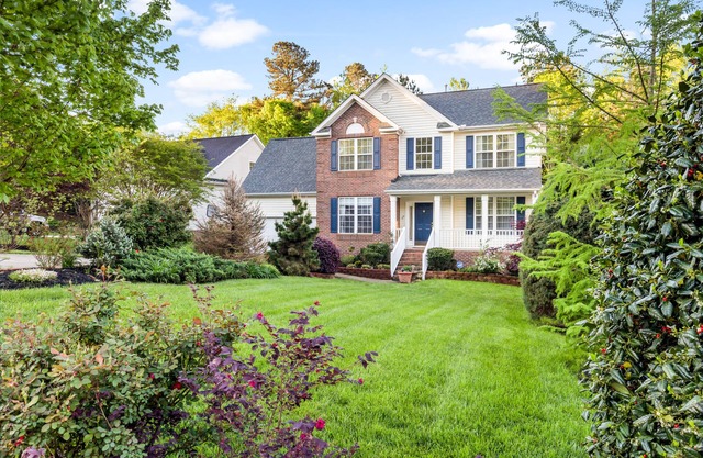 Lujosamente amueblado 5BR / 2. 5BA casa cerca de UNC / Duke