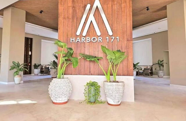 Luxurious Brand New Beachfront Condo with Stunning 17th-Floor Ocean Views