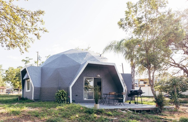 Luxurious Dome Retreat: Unwind in Haines City's Serenity