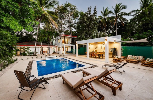 Luxurious home with Pool...steps to Playa Grande beach and surf