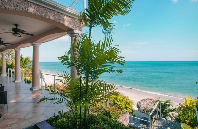 LUXURIOUS OCEANFRONT APARTMENT - NAUTILUS SUITE
