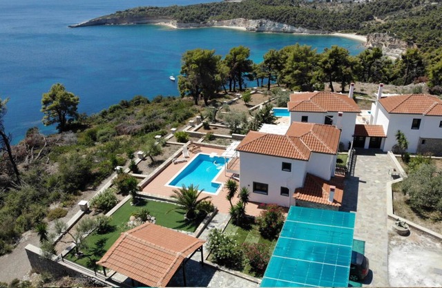 Villa de lujo Anemologio con una piscina privada junto al mar