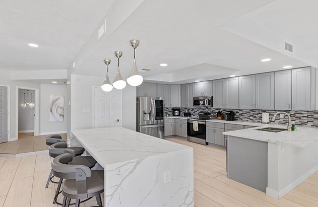 Luxurious Waterfront Townhouse in The Islands – Fully Remodeled!