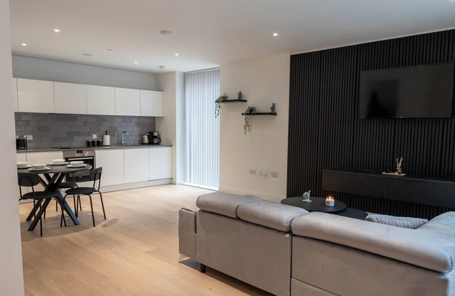 Luxury 1-Bedroom Escape