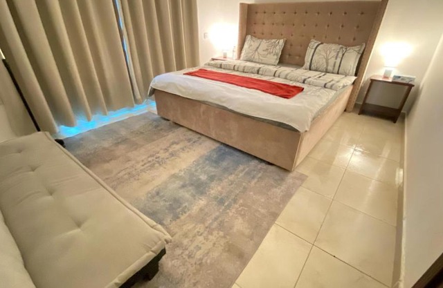 Luxury 2-Bedroom Suite opposite to Mirdif City Center