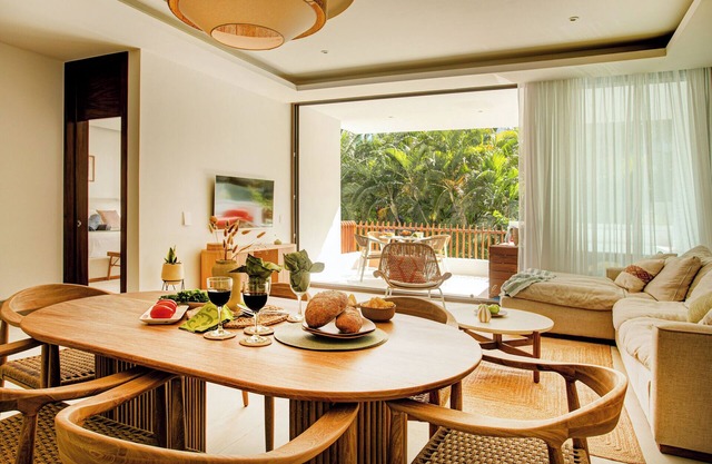 Luxury 2-bed condo in La Cruz de Huanacaxtle-stunning gardens & resort amenities