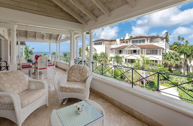 Luxury 3-bedroom beachfront penthouse
