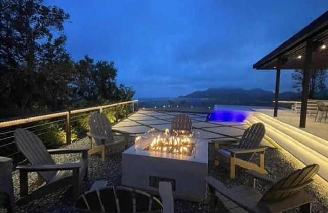 Luxury 4-bedroom house in enchanting Countryside of Ponce with WiFi, AC
