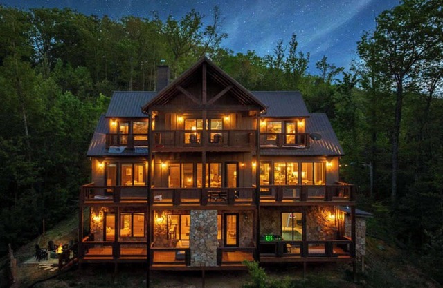 Luxury 6-Bedroom Cabin with Pool