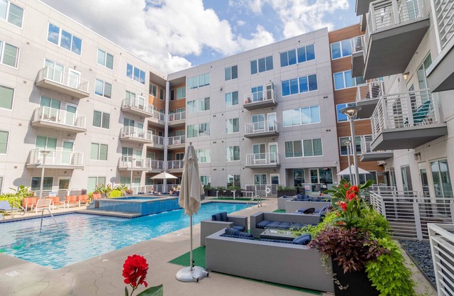 Luxury Apartment in Grandview